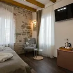 Id Regal Bed & Breakfast 4*