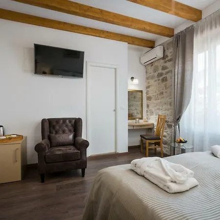 Frühstückspension Id Regal 4*