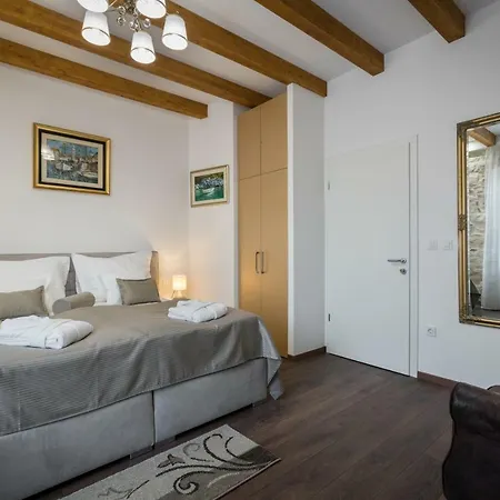 Id Regal Couette-café Split